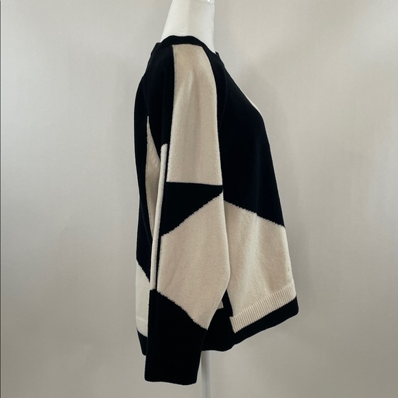 Club Monaco Intarsia Sweater in Black and Cream, XL - Picture 10 of 13